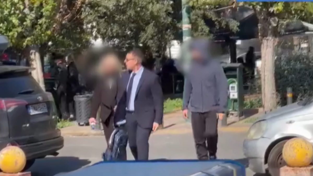 tenoros-proin-suzugos-paidi