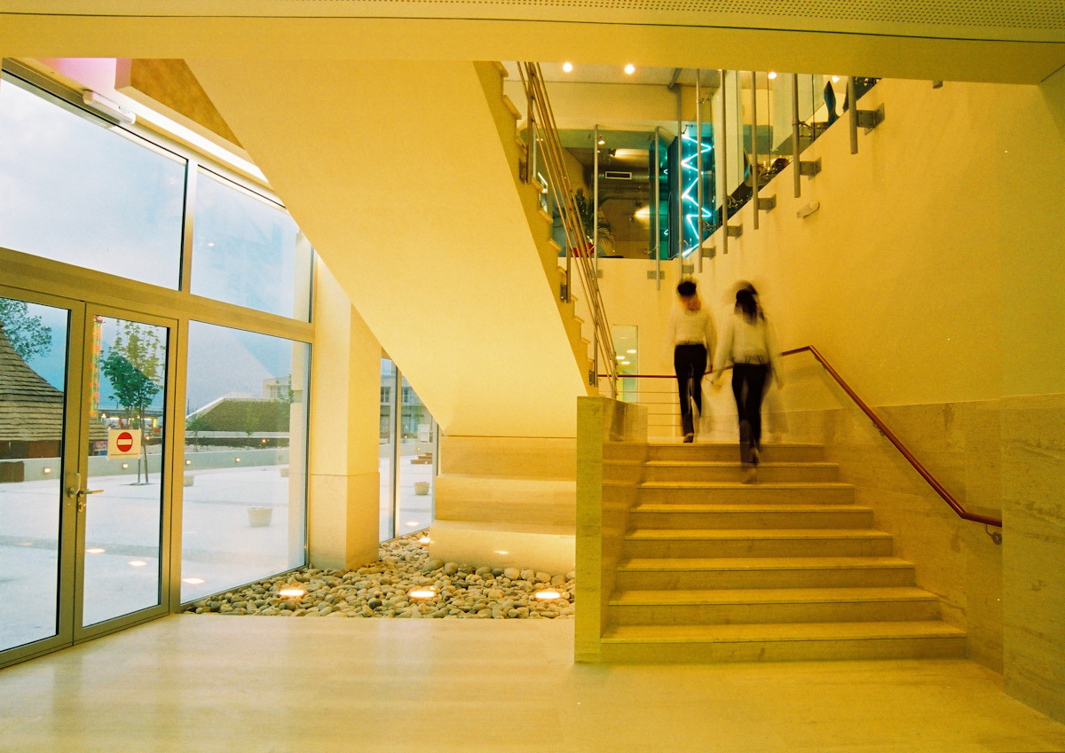 Το Lake Center μεταμορφώνεται στον ιδανικό προορισμό για ψώνια και διασκέδαση 8 The Lake Center