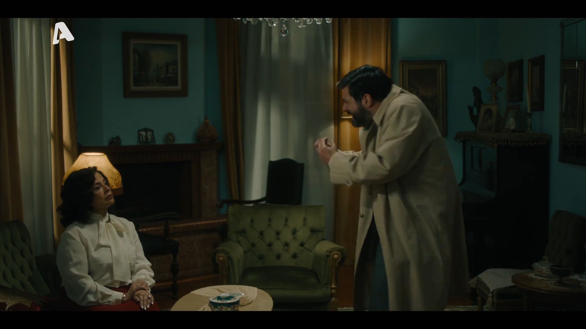 to-spiti-dipla-sto-potami-o-fokas-erchetai-se-sygkroysi-me-tin-eyanthia-1762437213