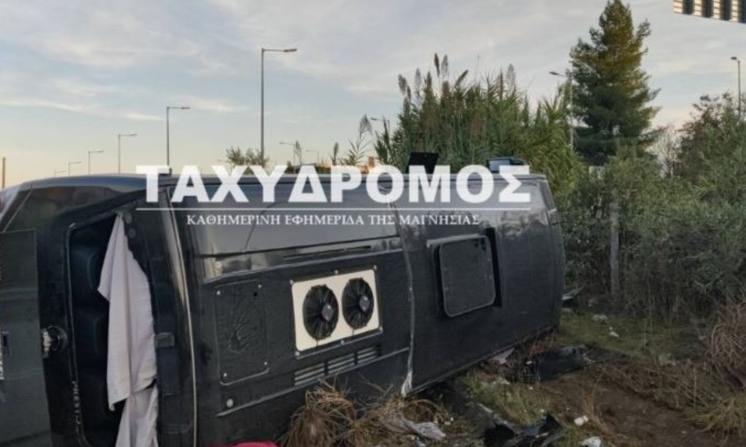 Βελεστίνο: Ανατροπή τουριστικού λεωφορείου με 30 επιβάτες – 10 τραυματίες στο νοσοκομείο Βόλου 8 Τροχαίο