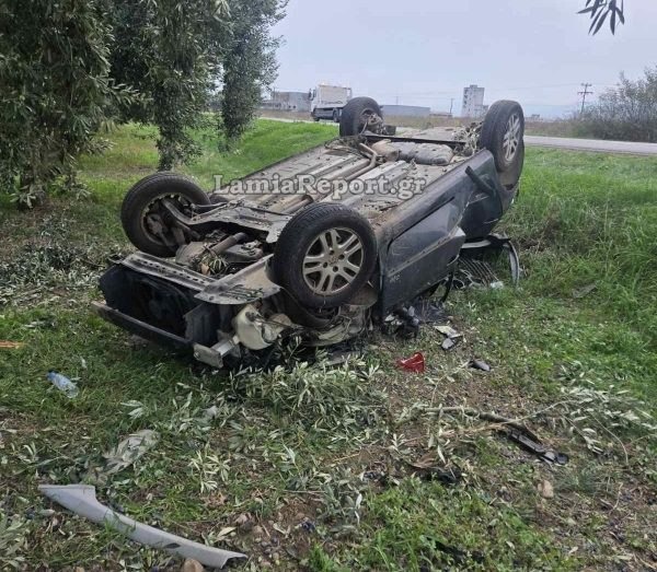 Δύο νεκροί σε φρικτό τροχαίο στη Λοκρίδα: Αυτοκίνητο «καρφώθηκε» σε ελιά 3 Τροχαίο δυστύχημα στη Λοκρίδα