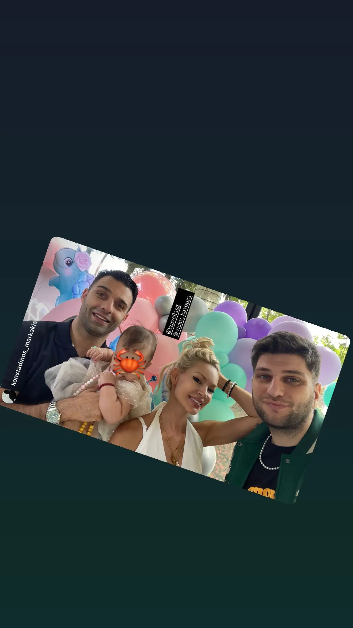 Η Βίκυ Καβουρά και ο Γιώργος Τζαβέλλας με τη κόρη τους