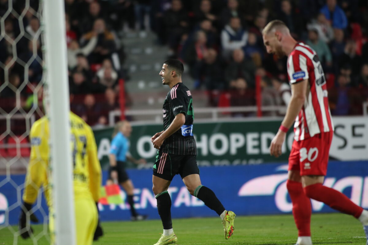 Πανσερραϊκός – Παναθηναϊκός 0-3: Θρίαμβος με «τριάρα» και «μαγικό» γκολ του Γεντβάι για τους «πράσινους» στη Super League 5 Πανσερραϊκός – Παναθηναϊκός 0-3: Θρίαμβος με «τριάρα» και «μαγικό» γκολ του Γεντβάι για τους «πράσινους» στη Super League