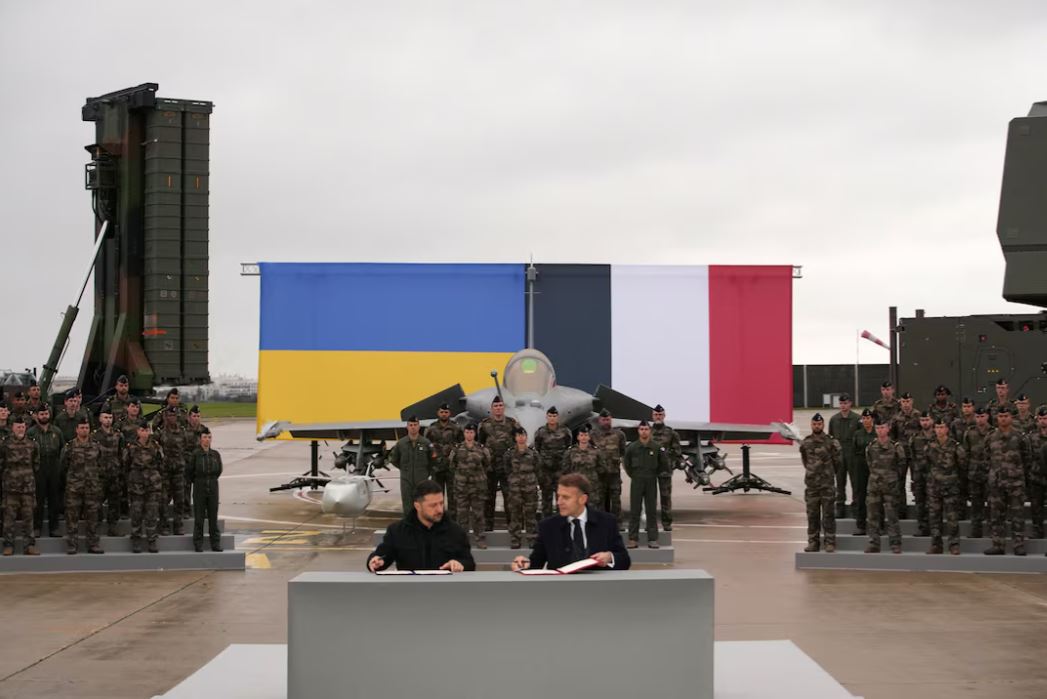 Ουκρανία: Καθοριστική συμφωνία για προμήθεια 100 μαχητικών Rafale από τη Γαλλία 2 Ουκρανία: Καθοριστική συμφωνία για προμήθεια 100 μαχητικών Rafale από τη Γαλλία