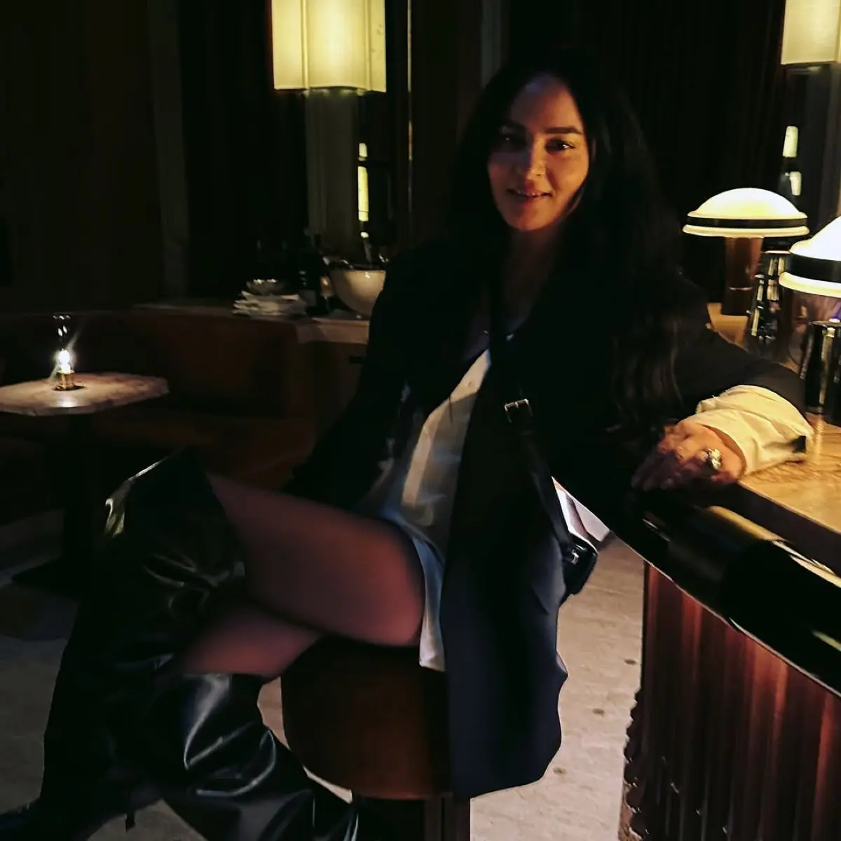 Ζενεβιέβ Μαζαρί: Εικόνες από το μαγευτικό ρομαντικό ταξίδι με τον άντρα της στο Παρίσι 22 Η Ζενεβιέβ Μαζαρί με τον σύζυγό της στο Παρίσι