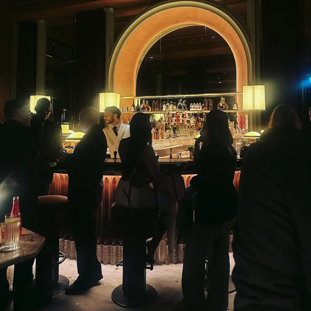 Ζενεβιέβ Μαζαρί: Εικόνες από το μαγευτικό ρομαντικό ταξίδι με τον άντρα της στο Παρίσι 16 Η Ζενεβιέβ Μαζαρί με τον σύζυγό της στο Παρίσι