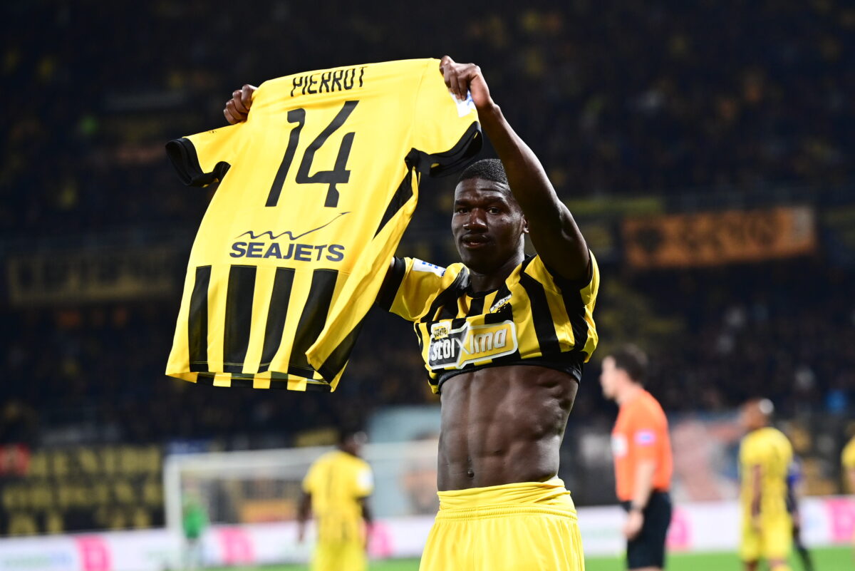 zini-pierrot-1200x801