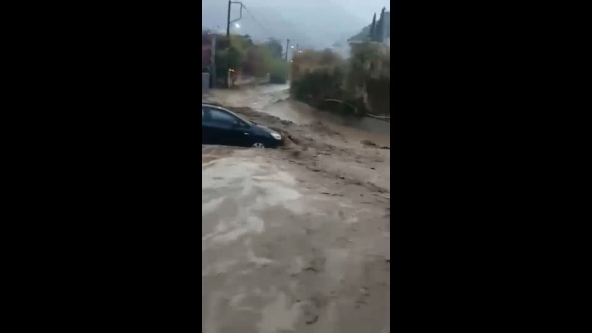 Άνοιξαν-οι-ουρανοί-στο-Παλαιόκαστρο-Ηρακλείου