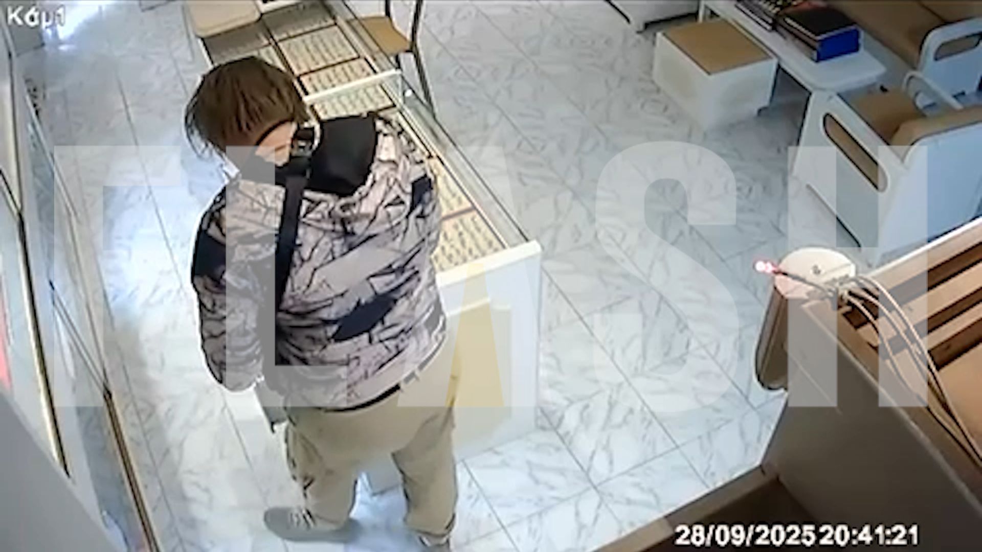 Χειροπέδες-σε-ληστή-κοσμηματοπωλείου-στη-Ρόδο