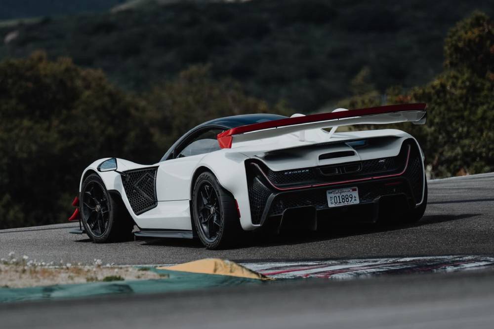 Το όχημα που κοντράρει τα Koenigsegg 15 2025-czinger-21c-laguna-seca-record-2025- (4)