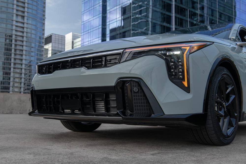 2025-kia-k4-starts-sales-at-21990-with-a-40-mpg-ra (8)
