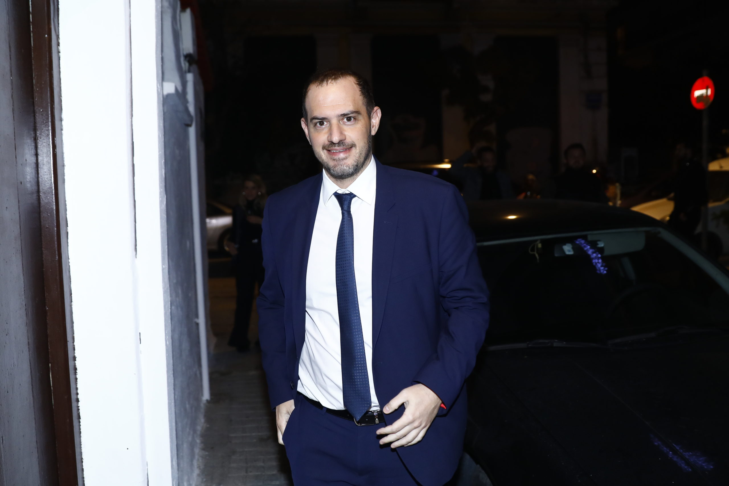 Κυριάκος Πιερρακάκης: Δείπνο σε ταβέρνα με το οικονομικό επιτελείο και δημοσιογράφους μετά την έγκριση του Προϋπολογισμού 5 Κυριάκος Πιερρακάκης: Δείπνο σε ταβέρνα με το οικονομικό επιτελείο και δημοσιογράφους μετά την έγκριση του Προϋπολογισμού