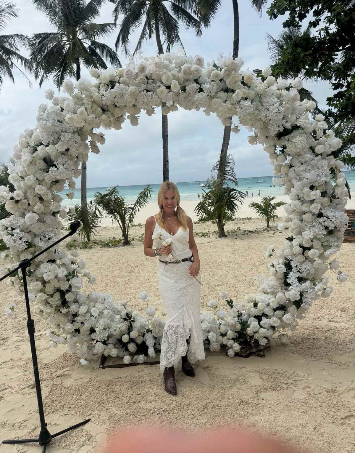 Χριστίνα Παππά: Θα ανέβει τα σκαλιά της εκκλησίας; Η αλήθεια πίσω από την ανάρτηση που προκάλεσε θόρυβο 16 Χριστίνα Παππά