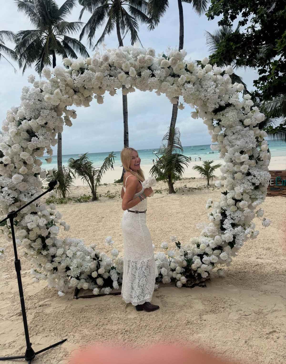 Χριστίνα Παππά: Θα ανέβει τα σκαλιά της εκκλησίας; Η αλήθεια πίσω από την ανάρτηση που προκάλεσε θόρυβο 13 Χριστίνα Παππά