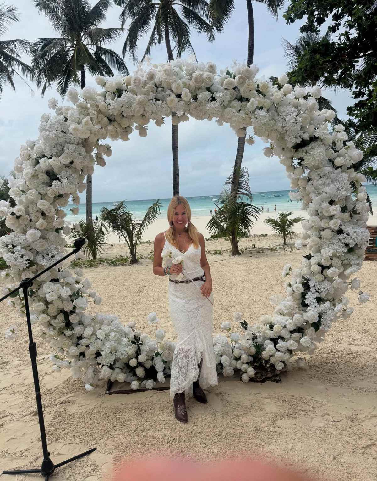 Χριστίνα Παππά: Θα ανέβει τα σκαλιά της εκκλησίας; Η αλήθεια πίσω από την ανάρτηση που προκάλεσε θόρυβο 10 Χριστίνα Παππά