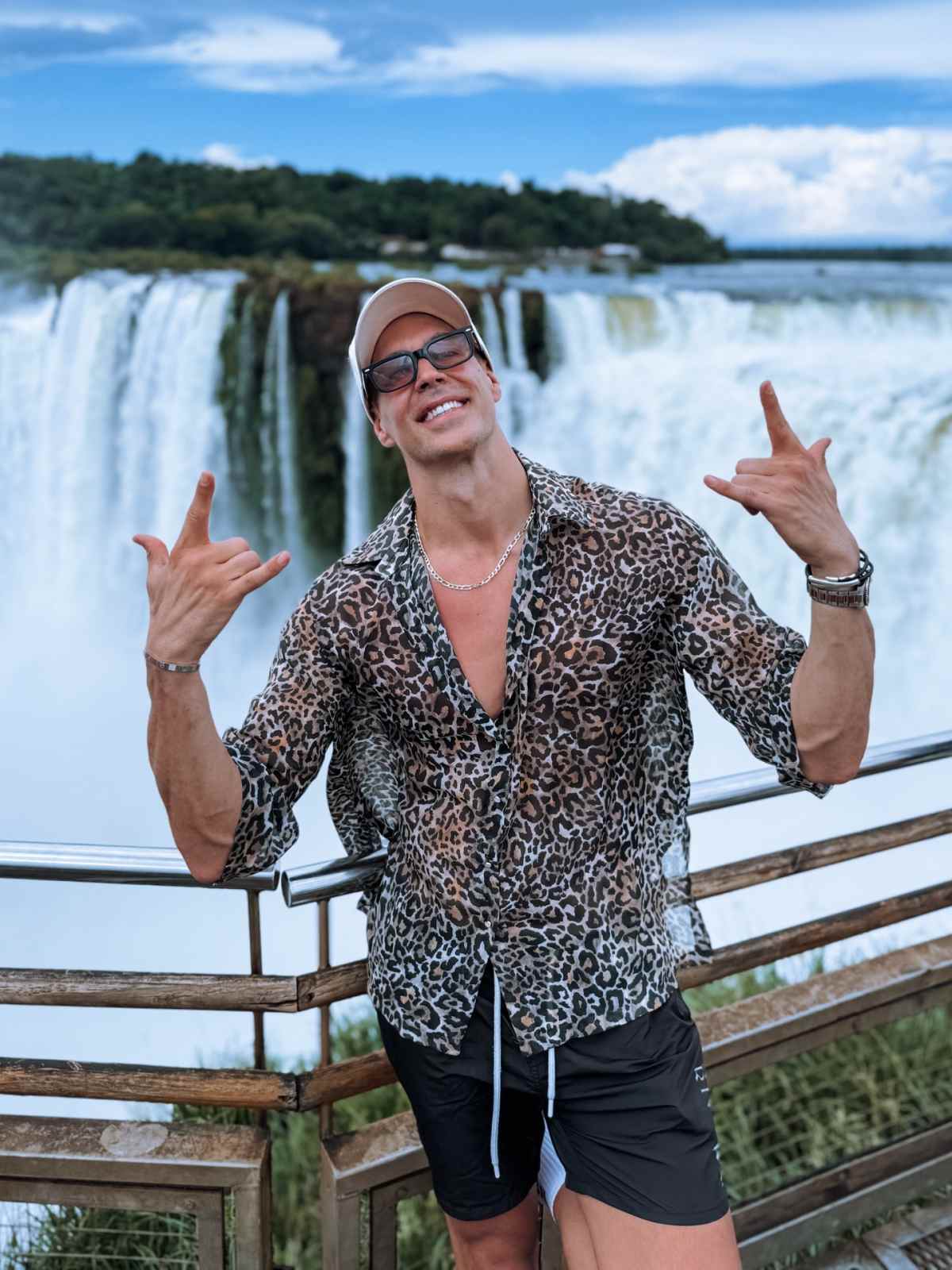 Οικονομάκου: Μαζί με τον Τσερέλα στους μαγευτικούς καταρράκτες Ιγκουασού – Εντυπωσιακές οι εικόνες που μοιράστηκε 13 Μπρούνο Τσερέλα