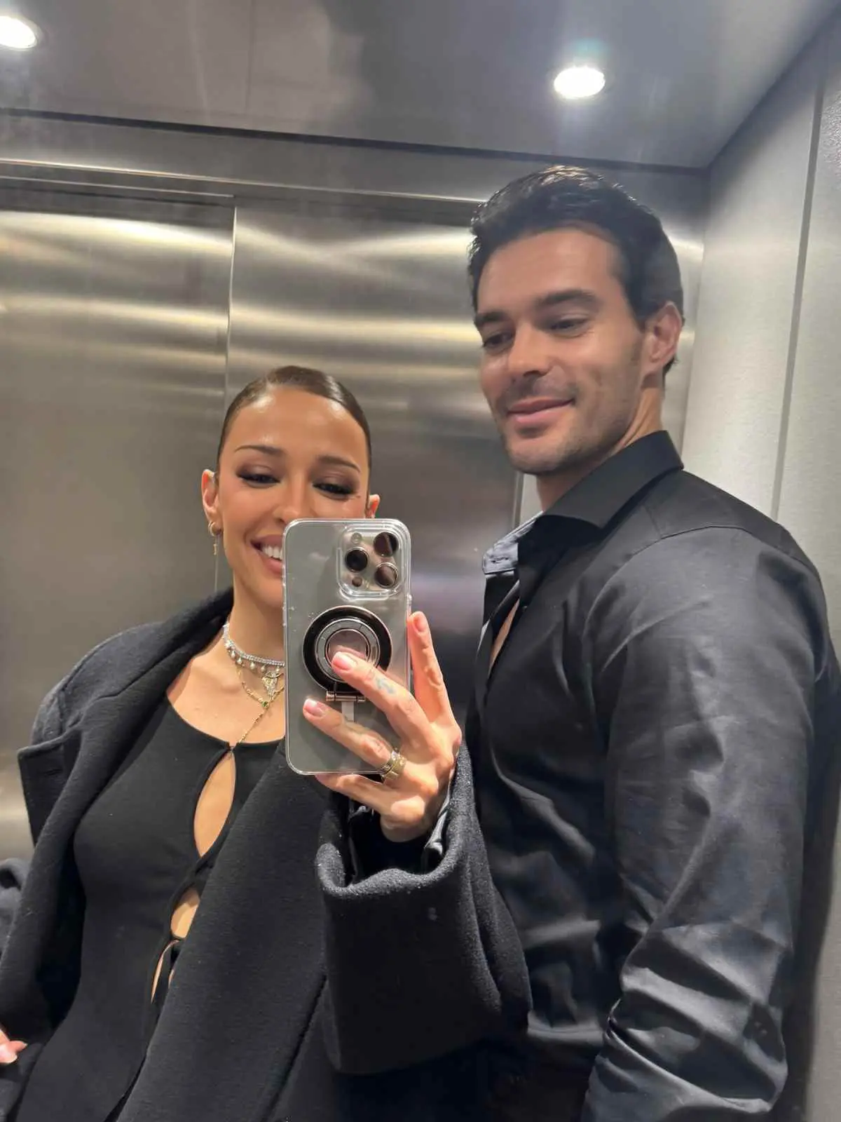 Φουρέιρα: Ανέβασε στιγμιότυπα με τον Αλμπέρτο Μποτία – Ποζάρουν μαζί αγκαλιά 4 Ελένη Φουρείρα - Αλμπέρτο Μποτία