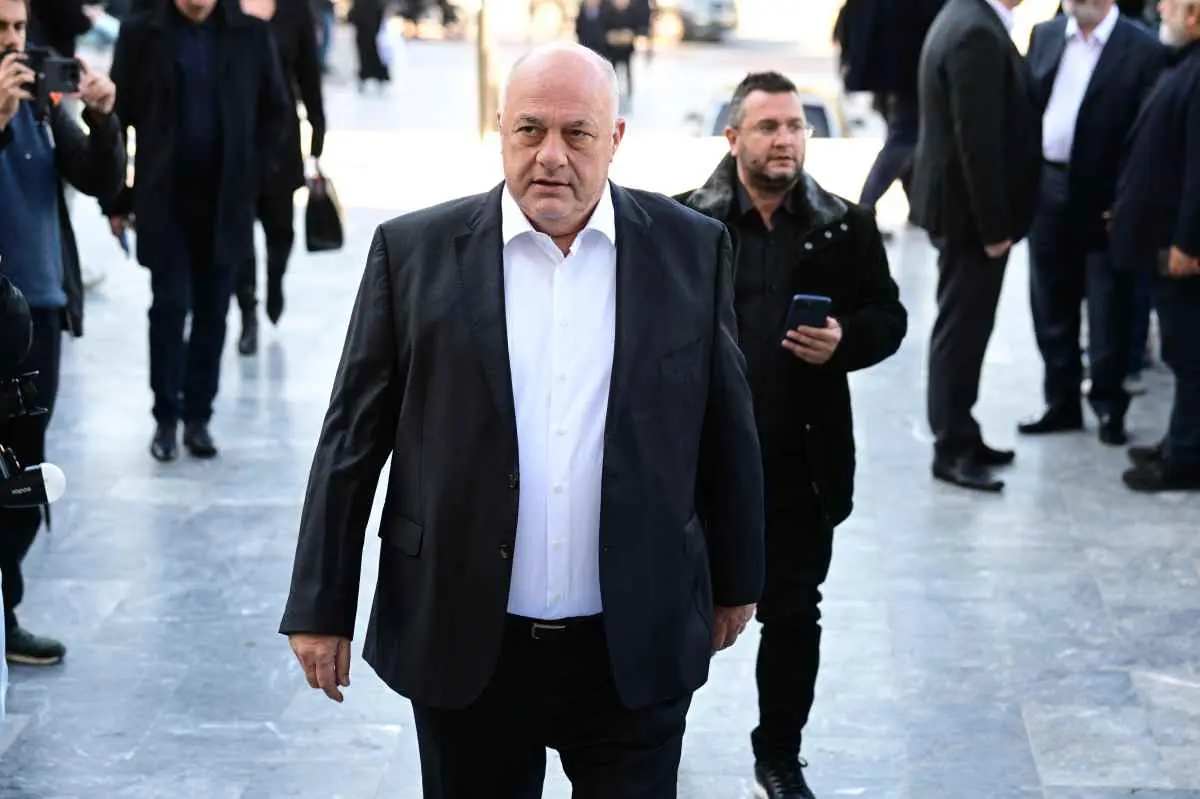 Βαγγέλης Μαρινάκης: Σε κλίμα συγκίνησης η κηδεία της μητέρας του, Ειρήνης (Φωτογραφίες)