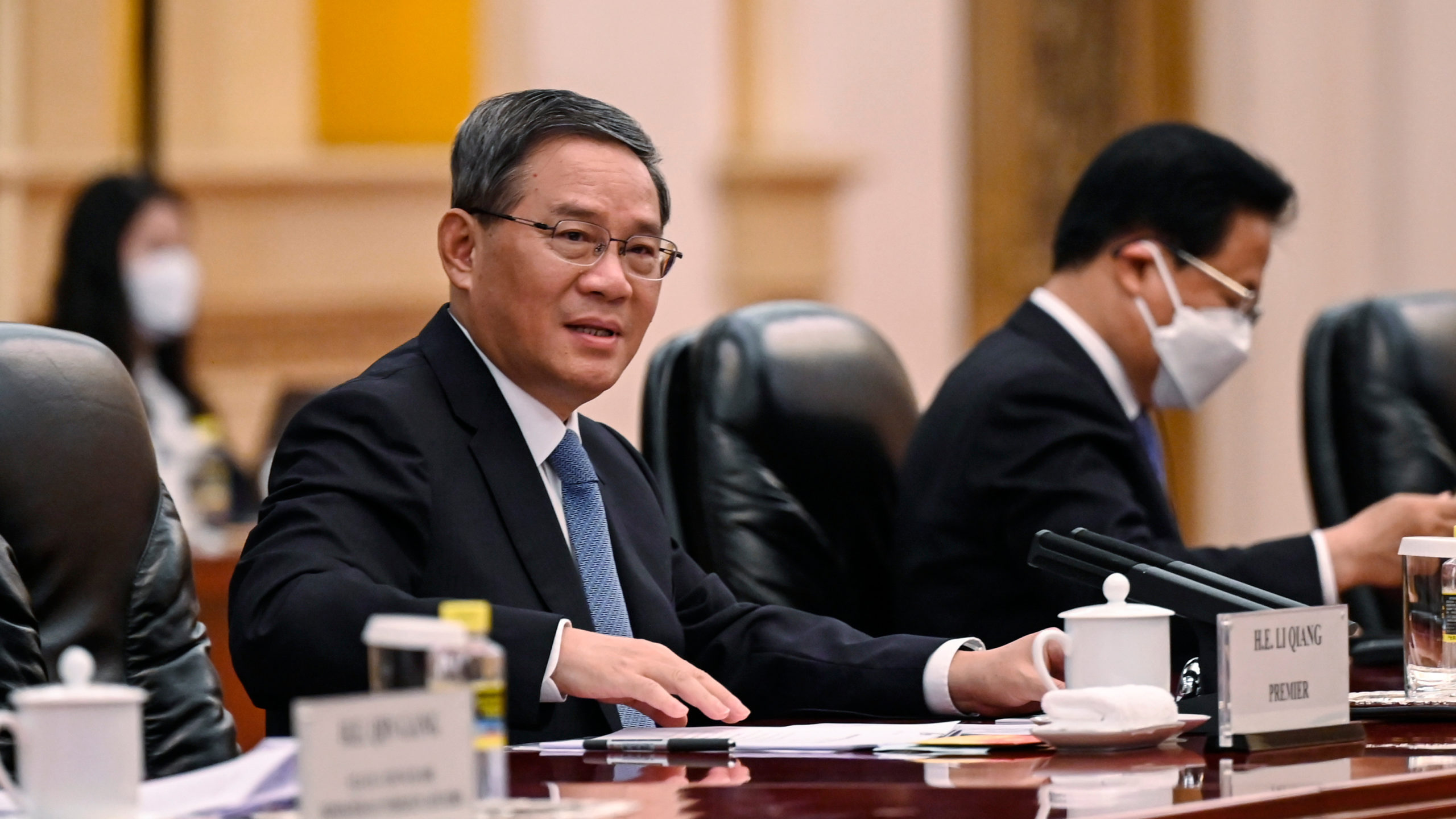 AP23166106670281-scaled