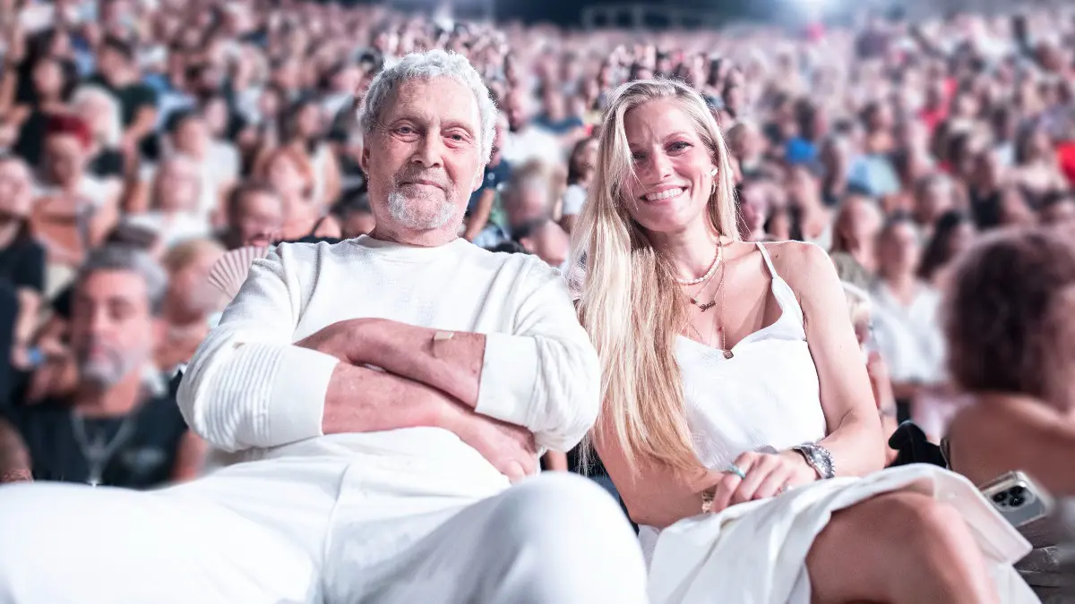 Αλμπέρτο Εσκενάζη, Σάρα Εσκενάζη