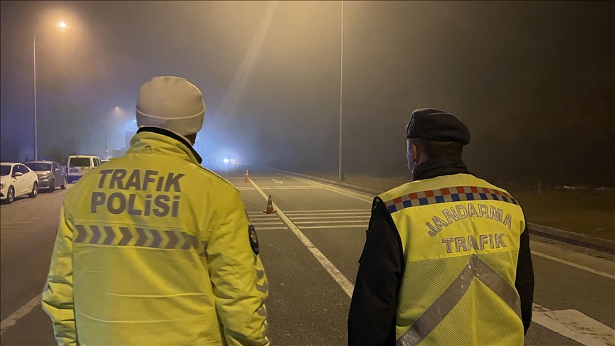 Τουρκία: 357 συλλήψεις σε ευρείας κλίμακας επιχειρήσεις ενάντια στο Ισλαμικό Κράτος 4 Τουρκία: 357 συλλήψεις σε ευρείας κλίμακας επιχειρήσεις ενάντια στο Ισλαμικό Κράτος