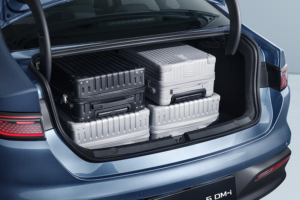 Κόστος της νέας υβριδικής «κούρσας» BYD Seal 5 DM-i 25 BYD-SEAL-5-DM-i_Interior-(2)