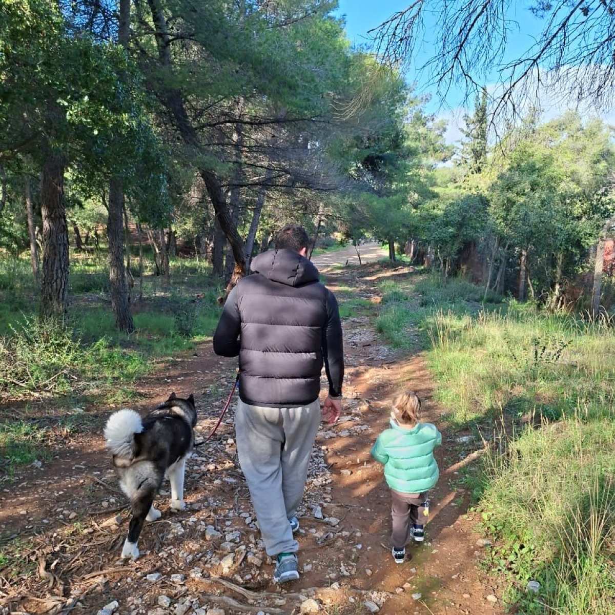Δημήτρης Αλεξάνδρου – Οι εικόνες με τον γιο του Πάρη και το βαθυστόχαστο μήνυμα μετά τις δηλώσεις της Τούνη 6 Ο Δημήτρης Αλεξάνδρου με τον γιο του, Πάρη