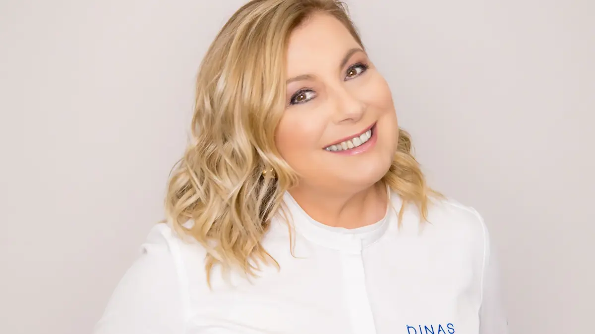 Ντίνα Νικολάου, DINAS