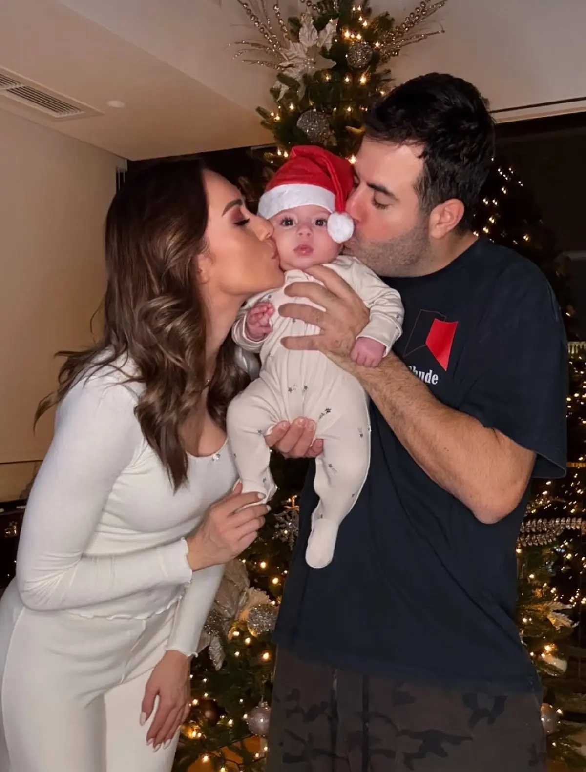 Δώρα Παντέλη: «Η χρονιά που η ζωή μου μεταμορφώθηκε για πάντα» – Αναπολεί το 2025 λίγο πριν το κλείσιμό του 15 Η αναδρομή που έκανε η Δώρα Παντέλη