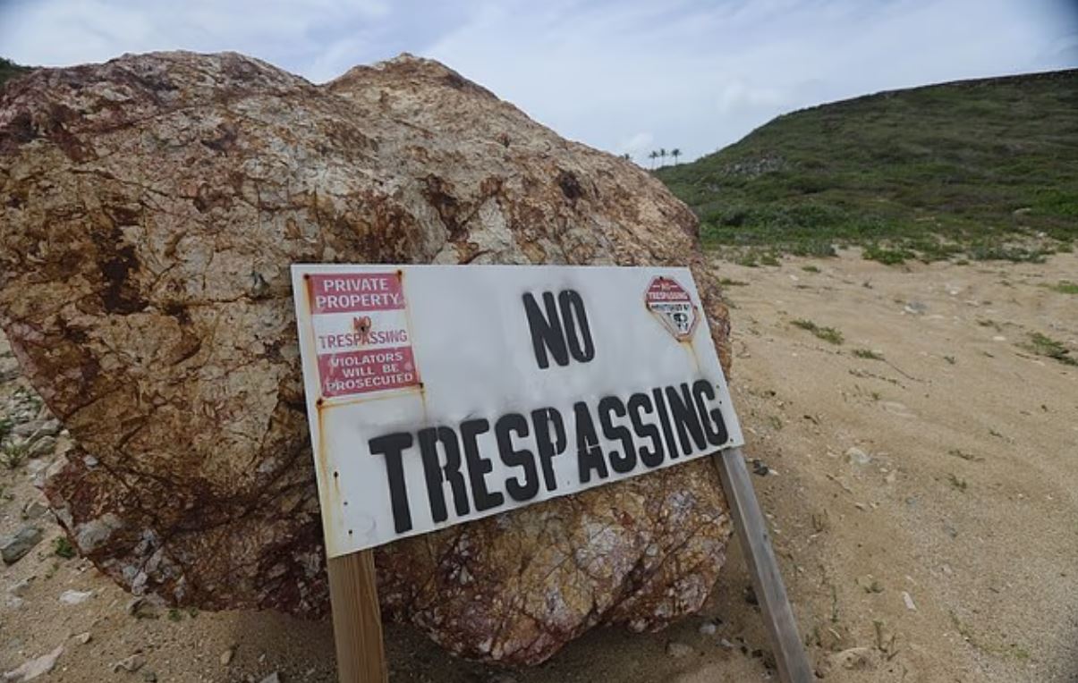 Αποκαλυπτικές εικόνες και βίντεο από το ιδιωτικό νησί του Επστάιν στην Καραϊβική – Δημοσιεύτηκαν από τους Δημοκρατικούς 15 Αποκαλυπτικές εικόνες και βίντεο από το ιδιωτικό νησί του Επστάιν στην Καραϊβική – Δημοσιεύτηκαν από τους Δημοκρατικούς
