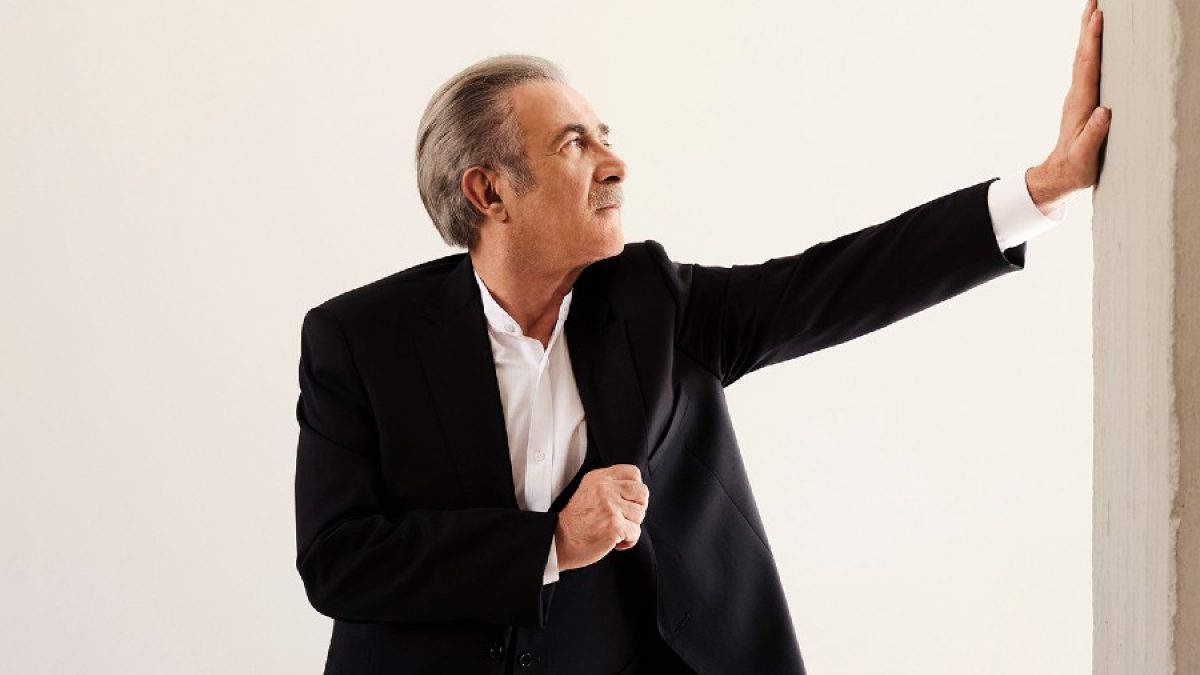 Λάκης Λαζόπουλος – Αποχαιρετισμός στον Αλμπέρτο Εσκενάζη: «Ξεκίνησα το θέατρο μαζί του»