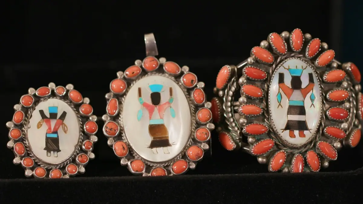 Τζούλι Μασίνο – Πούλησε τα κοσμήματά της στο Cash or Trash: Η αξία που απέκτησαν 2 Τα κοσμήματα που πούλησε η Τζούλι Μασίνο