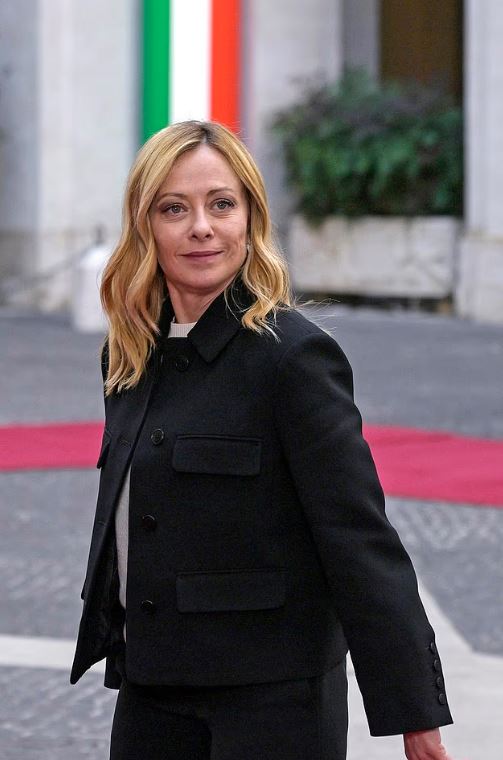 Έγγραφο που διέρρευσε αποκαλύπτει σχέδιο Τραμπ για διάσπαση της Ευρώπης με αποχώρηση 4 χωρών από την ΕΕ – Η αντίδραση του Λευκού Οίκου 4 Έγγραφο που διέρρευσε αποκαλύπτει σχέδιο Τραμπ για διάσπαση της Ευρώπης με αποχώρηση 4 χωρών από την ΕΕ – Η αντίδραση του Λευκού Οίκου