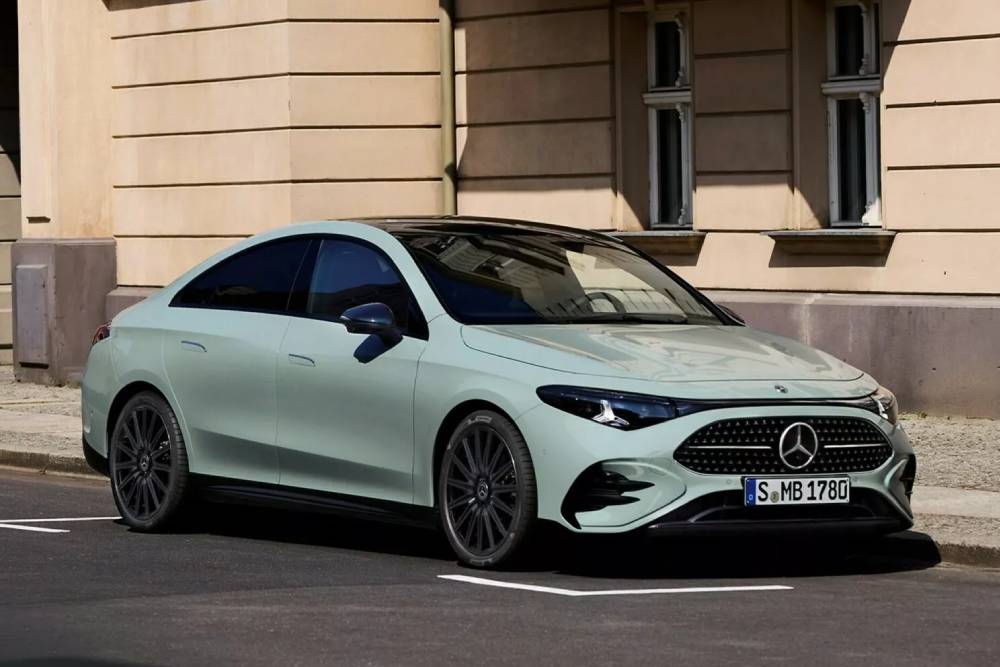 Ανανεωμένη υβριδική Mercedes CLA 220 Hybrid 1.5λτ. τούρμπο 7 Mercedes-CLA-220-Hybrid-4-2048x1152