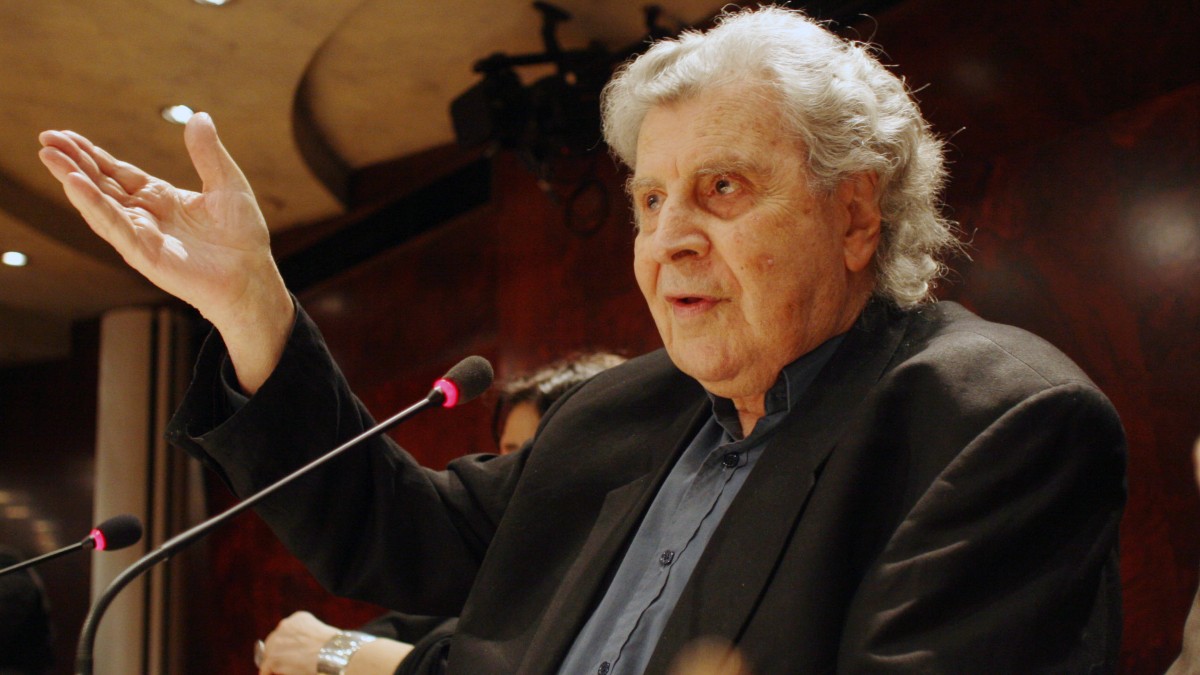 Mikis-Theodorakis-1