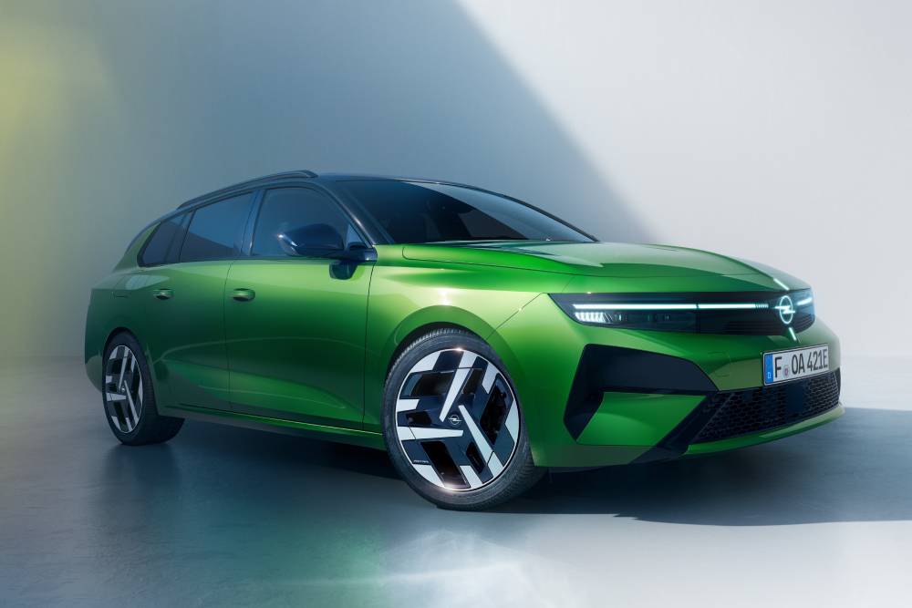 NewOpelAstraSportsTourer (2)