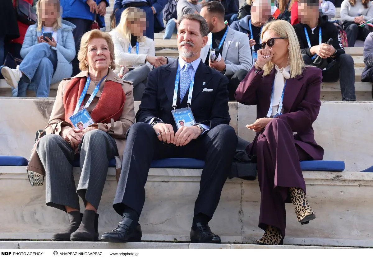 Άννα Μαρία, Παύλος Ντε Γκρες & Μαρί Σαντάλ – Παρευρέθηκαν στην Τελετή Παράδοσης της Ολυμπιακής Φλόγας (Φωτογραφίες) 16 Παύλος Ντε Γκρες, Μαρί Σαντάλ, Άννα Μαρία