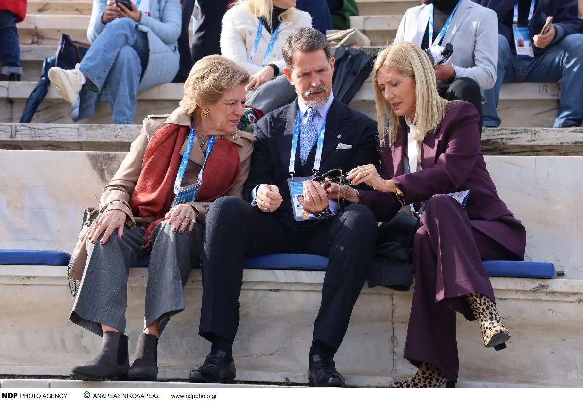 Άννα Μαρία, Παύλος Ντε Γκρες & Μαρί Σαντάλ – Παρευρέθηκαν στην Τελετή Παράδοσης της Ολυμπιακής Φλόγας (Φωτογραφίες) 13 Παύλος Ντε Γκρες, Μαρί Σαντάλ, Άννα Μαρία