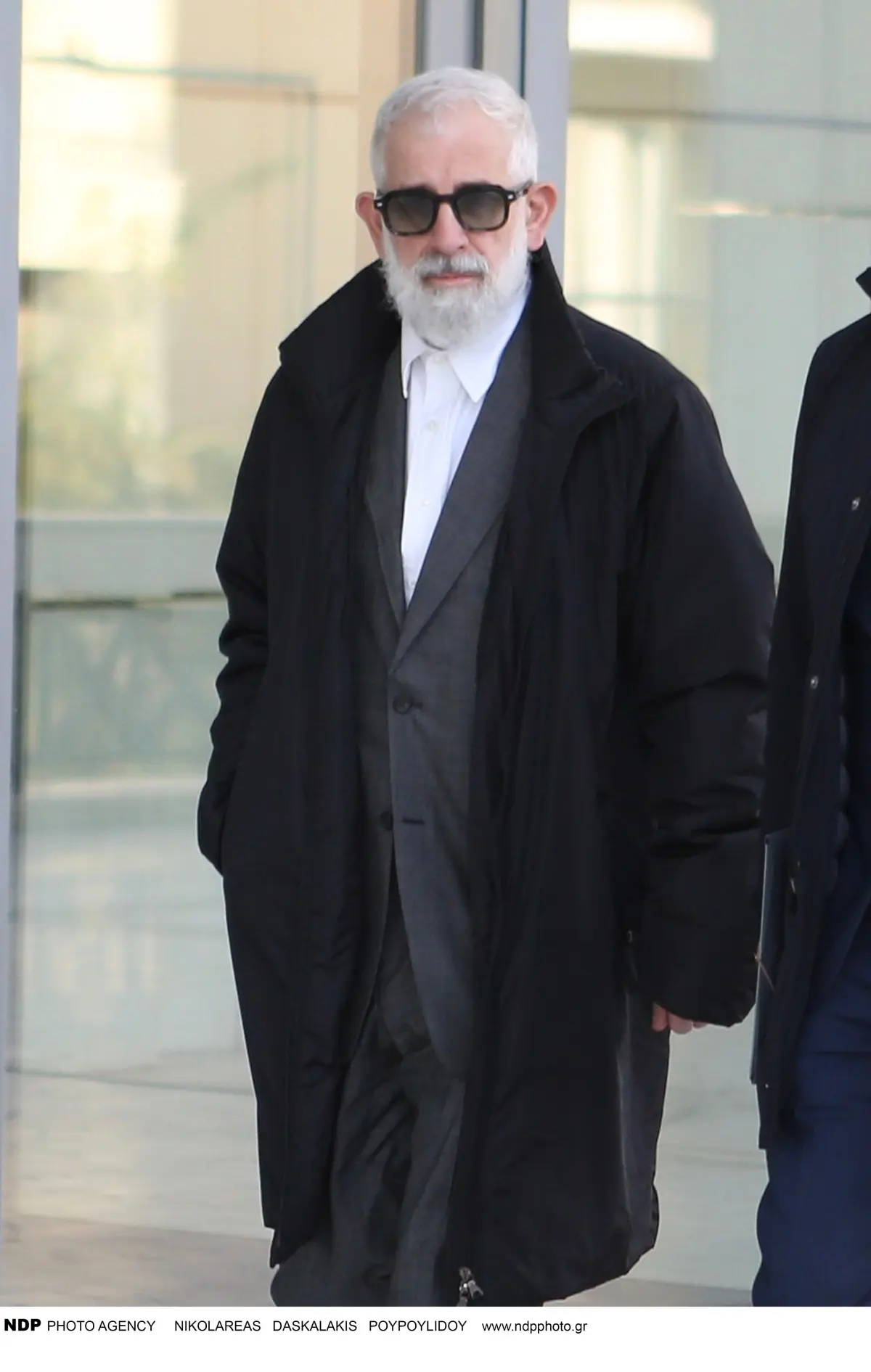 Πέτρος Φιλιππίδης: Μοναχική γιορτή γενεθλίων για τον ηθοποιό – Αγωνίζεται να επιβιώσει οικονομικά 2 Πέτρος Φιλιππίδης