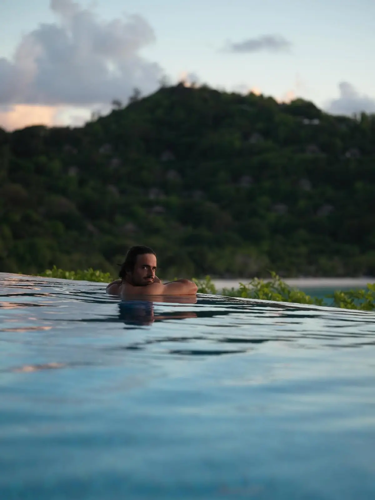 Στέφανος Τσιτσιπάς – Το ουσιαστικό μήνυμα μετά την περιπέτεια με το δίπλωμα: «Λες και δεν ήξερα…» 10 Ο Στέφανος Τσιτσιπάς στην Αφρική