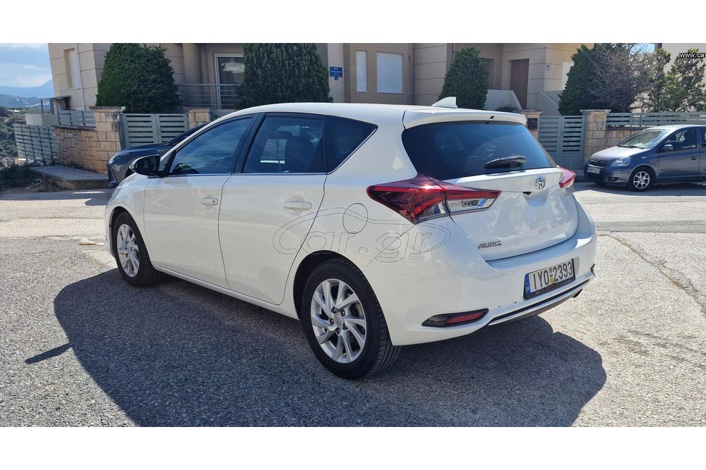 Toyota Auris 2019 (5)