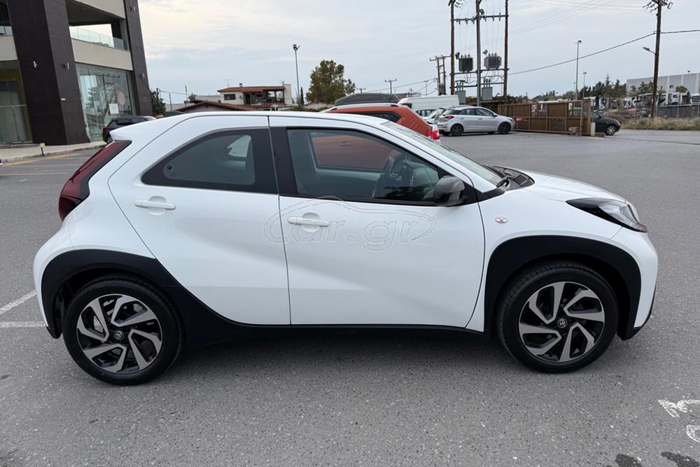 Το πιο οικονομικό αυτόματο Toyota Aygo X 10 Toyota Aygo 2024 used (2)