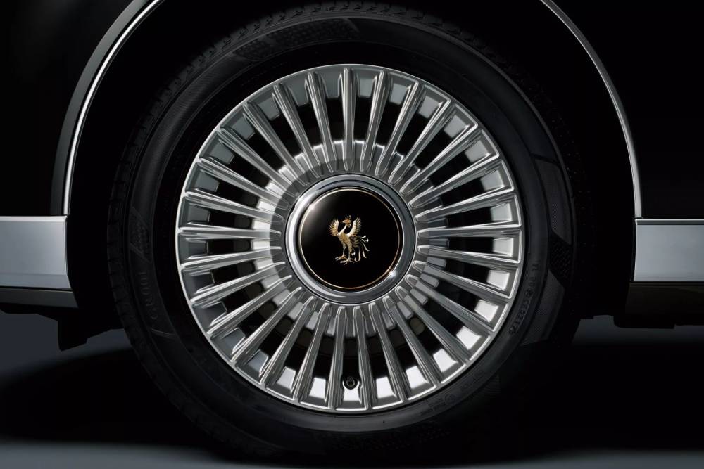 Toyota-Century-Japan-13-2048x1362