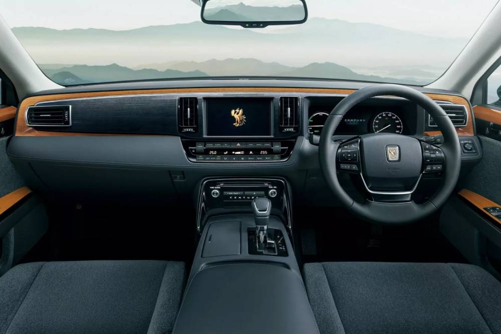 Toyota-Century-Japan-14-2048x1097