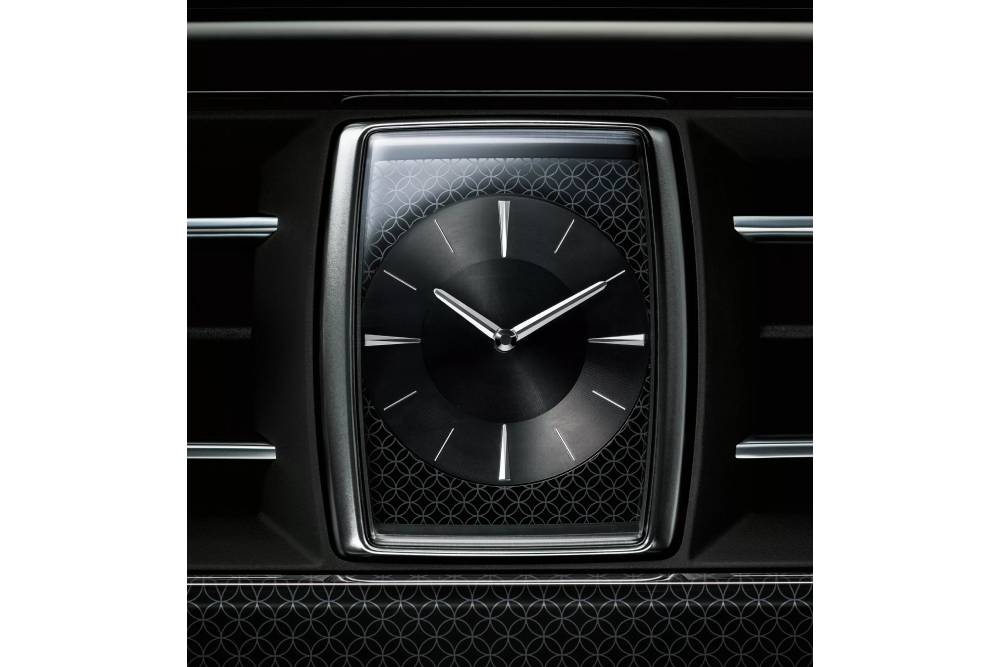 Toyota-Century-Japan-22