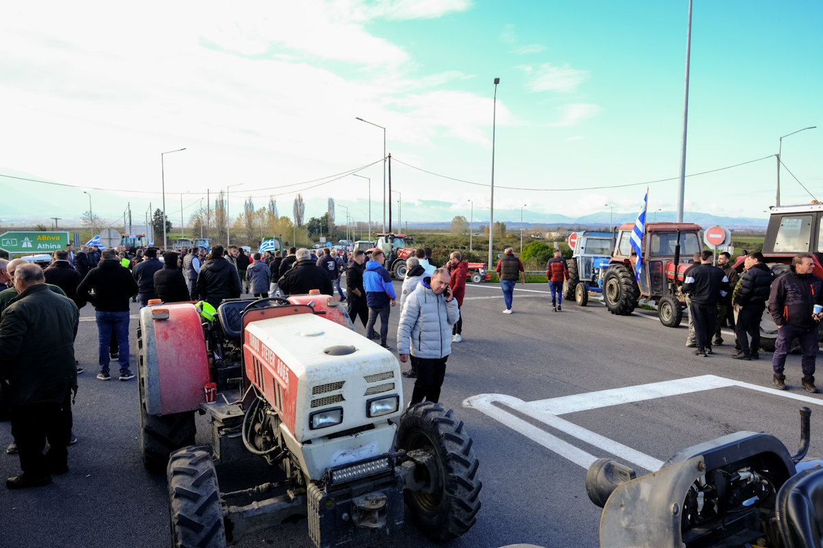 Οδηγός επιβίωσης για τα αγροτικά μπλόκα: Δύσκολες οι μετακινήσεις με μεγάλες παρακάμψεις – Ποιοι δρόμοι παραμένουν κλειστοί 8 Μπλόκο αγροτών στο Βαρικό Πιερίας