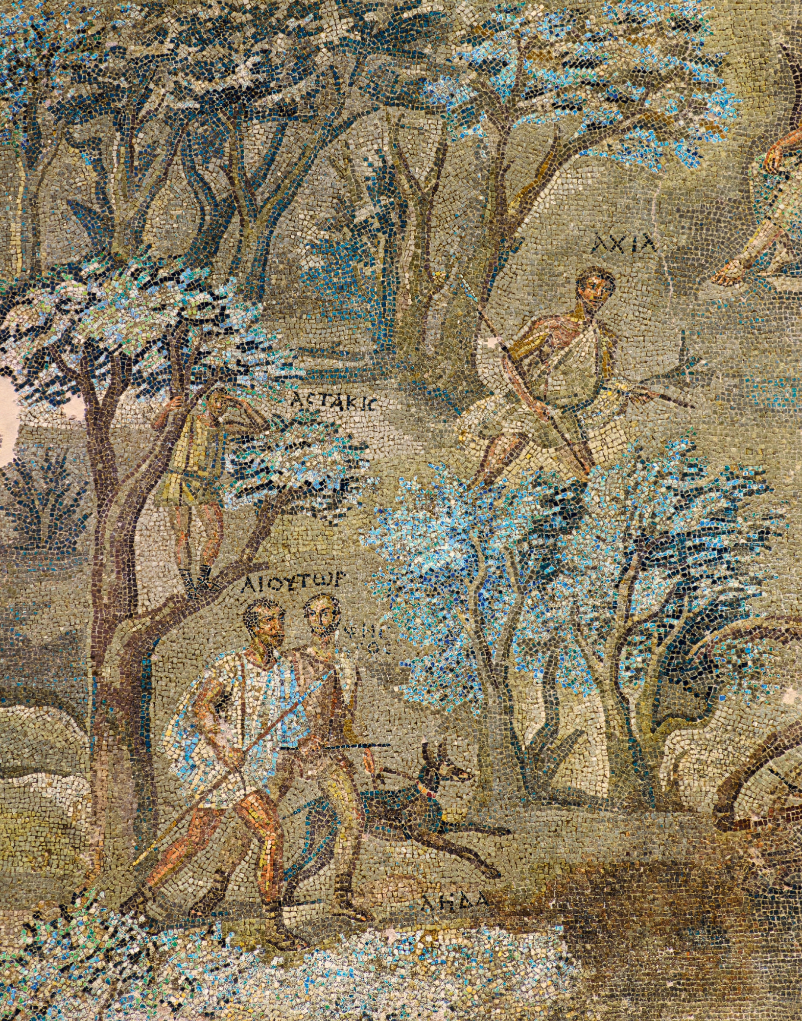 Η LAMDA Development αποκάλυψε τον 24ο τόμο της σειράς «Ο Κύκλος των Μουσείων» στο Αρχαιολογικό Μουσείο Πατρών 8 Η LAMDA Development αποκάλυψε τον 24ο τόμο της σειράς «Ο Κύκλος των Μουσείων» στο Αρχαιολογικό Μουσείο Πατρών