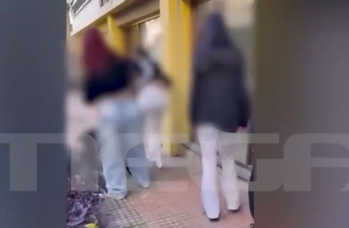 Λαμία: Σφοδρή σύγκρουση ανηλίκων στο κέντρο – Μητέρα και 17χρονη στο νοσοκομείο