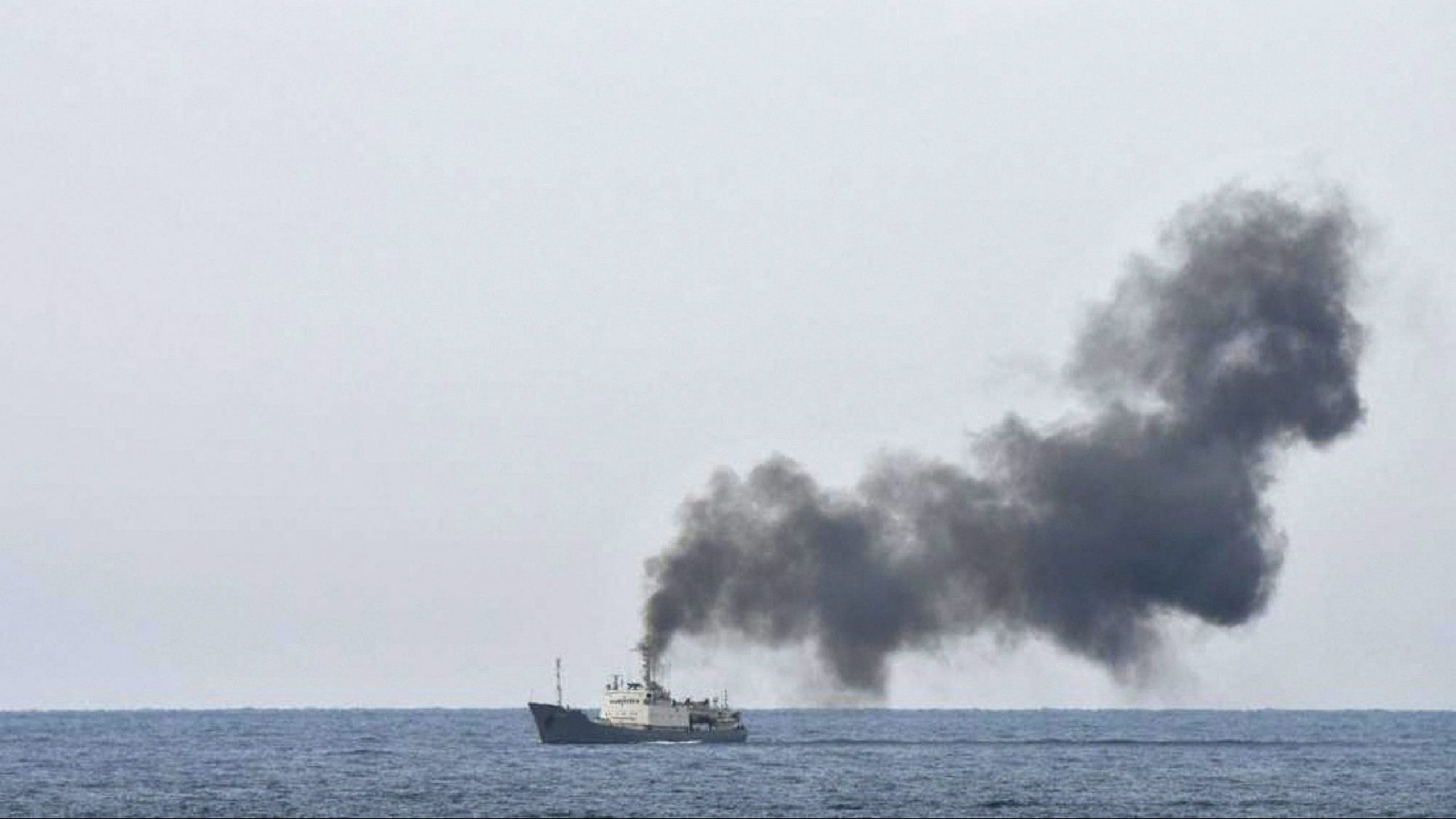 Ρωσία: Ουκρανικές δυνάμεις χτύπησαν πλοίο στο λιμάνι του Ροστόφ – Αναφορές για απώλειες