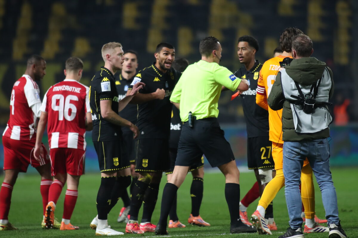 Άρης – Ολυμπιακός 0-0: Τέλος στο ερυθρόλευκο σερί, αλλά η κορυφή της Super League ανήκει στους Πειραιώτες 6 Άρης – Ολυμπιακός 0-0: Τέλος στο ερυθρόλευκο σερί, αλλά η κορυφή της Super League ανήκει στους Πειραιώτες